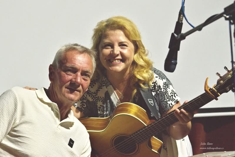 Alice Maule & Zdeněk Maule/rytmický doprovod. Kontaktujte nás.